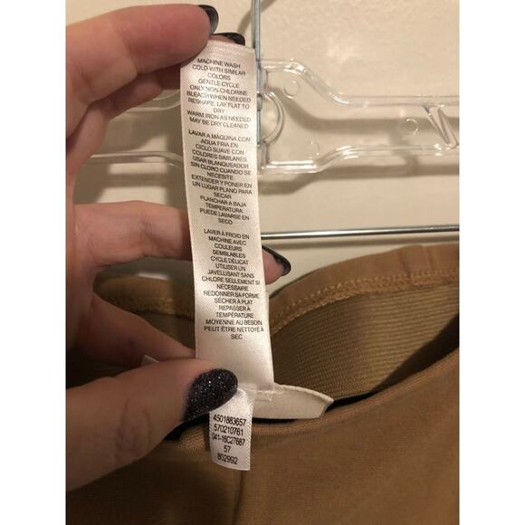 Chico’s capris size 1 - Picture 5 of 5